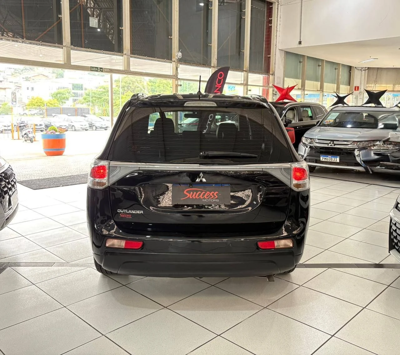 MITSUBISHI OUTLANDER