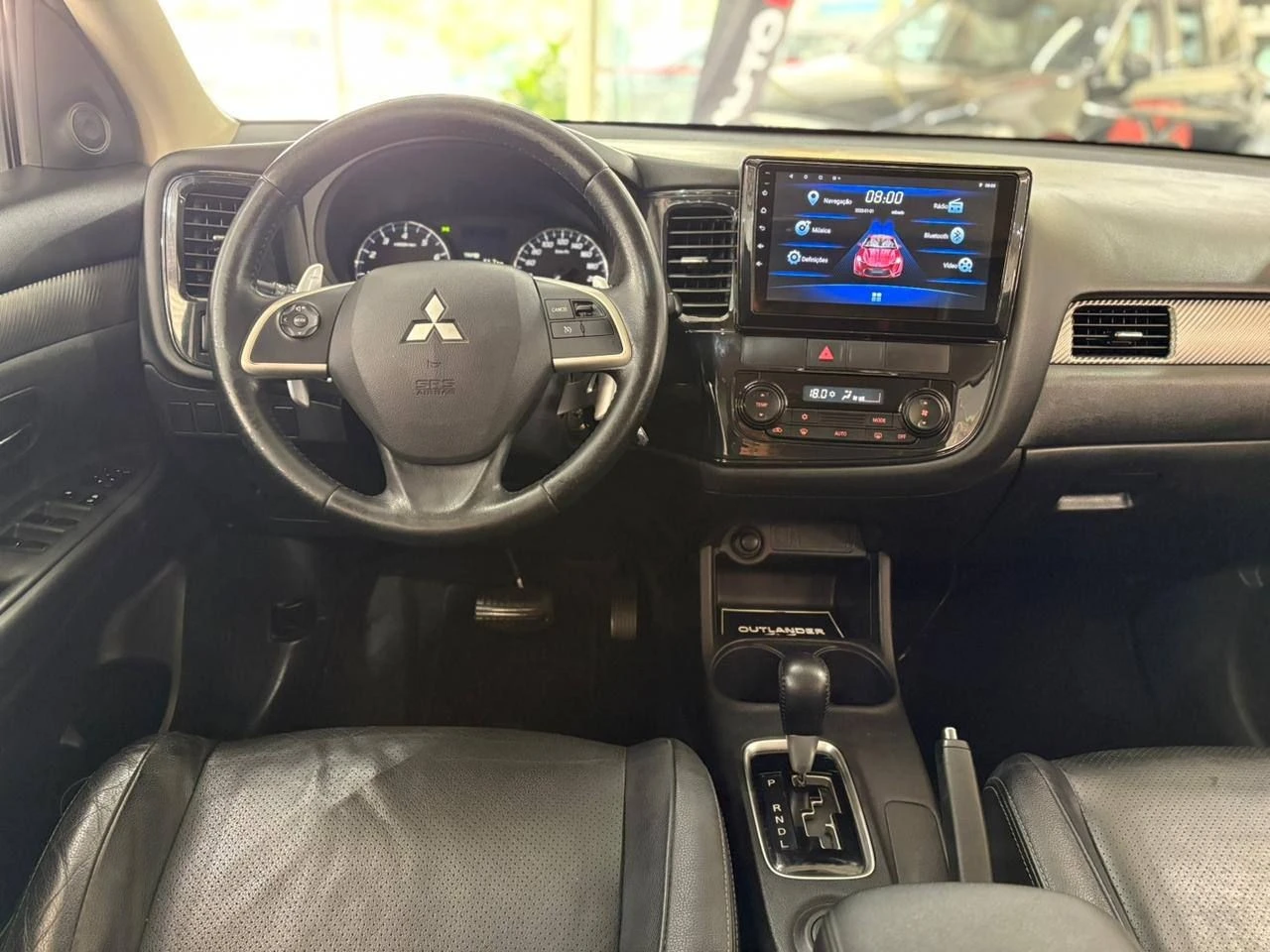 MITSUBISHI OUTLANDER