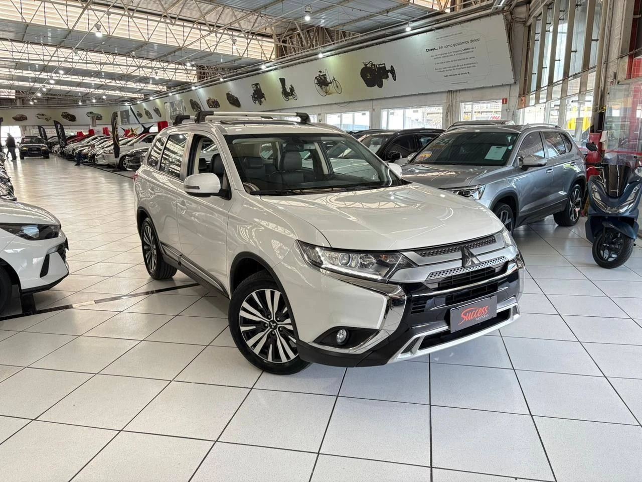 MITSUBISHI OUTLANDER