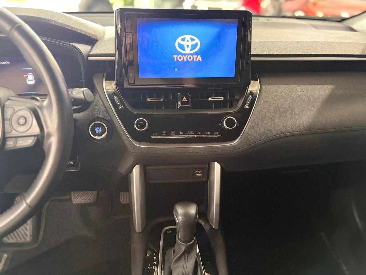 TOYOTA COROLLA CROSS