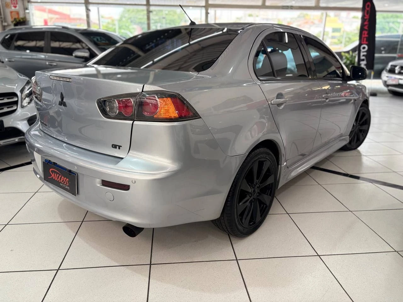 MITSUBISHI LANCER