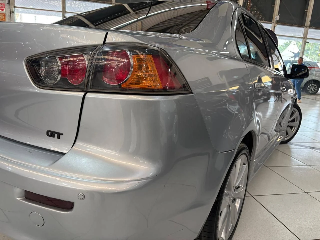 MITSUBISHI LANCER