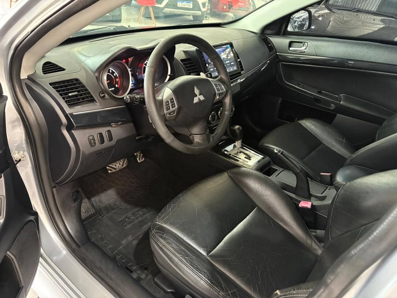 MITSUBISHI LANCER