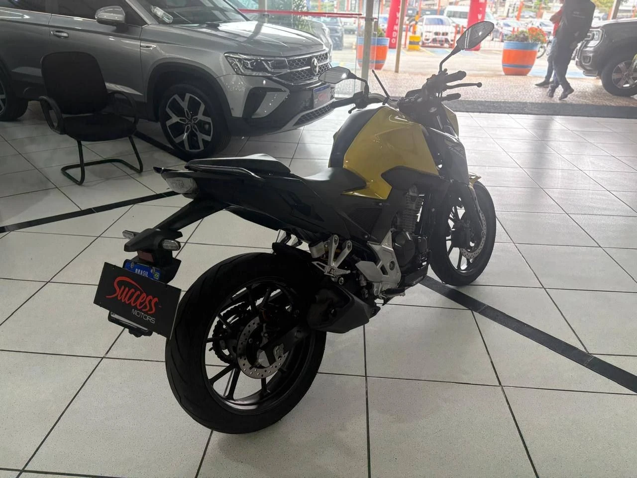 HONDA CB 300F TWISTER CBS