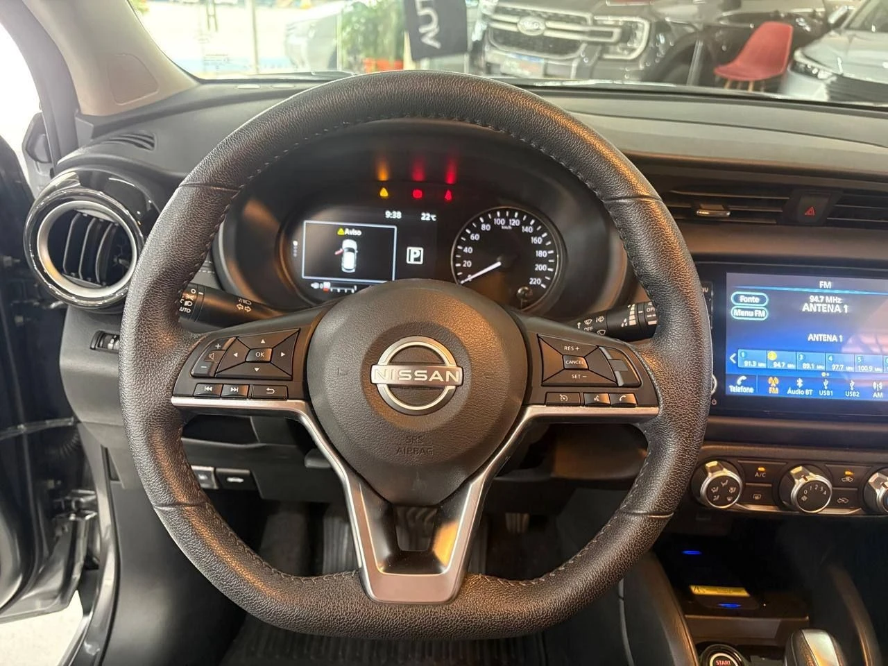 NISSAN KICKS