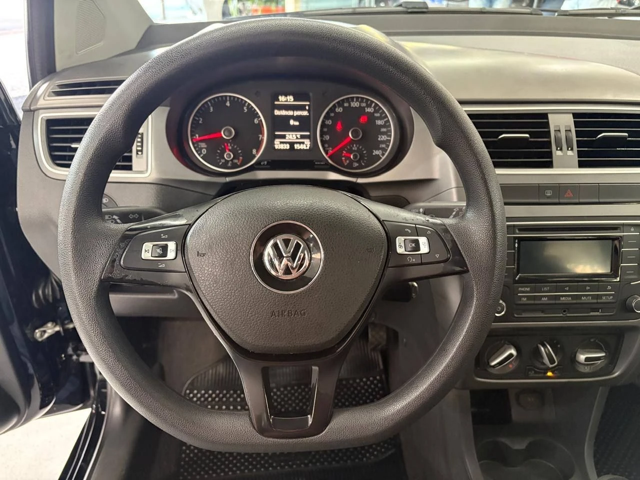 VOLKSWAGEN FOX