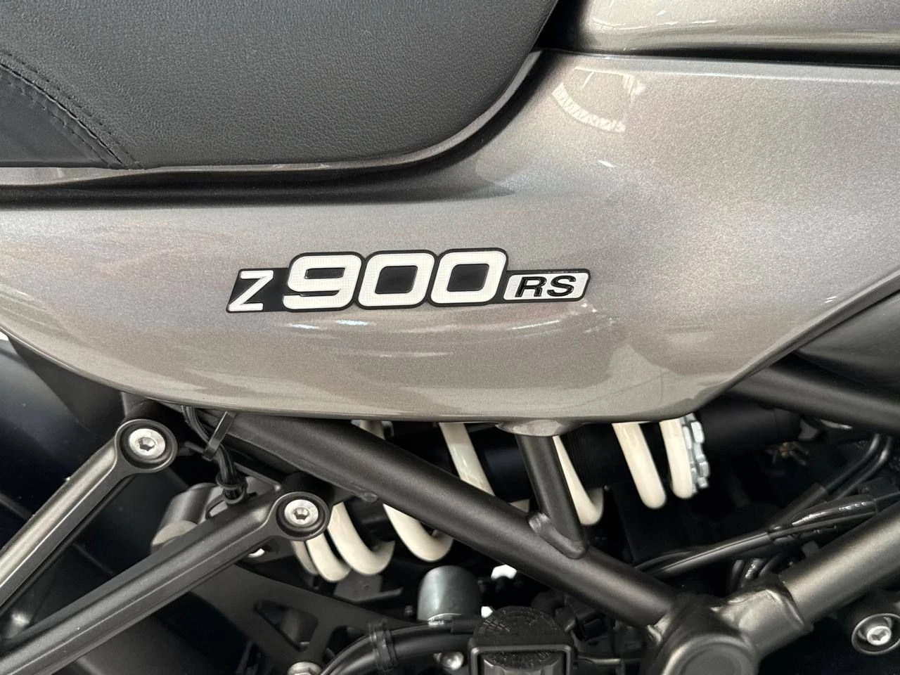 KAWASAKI Z900RS CAFÉ