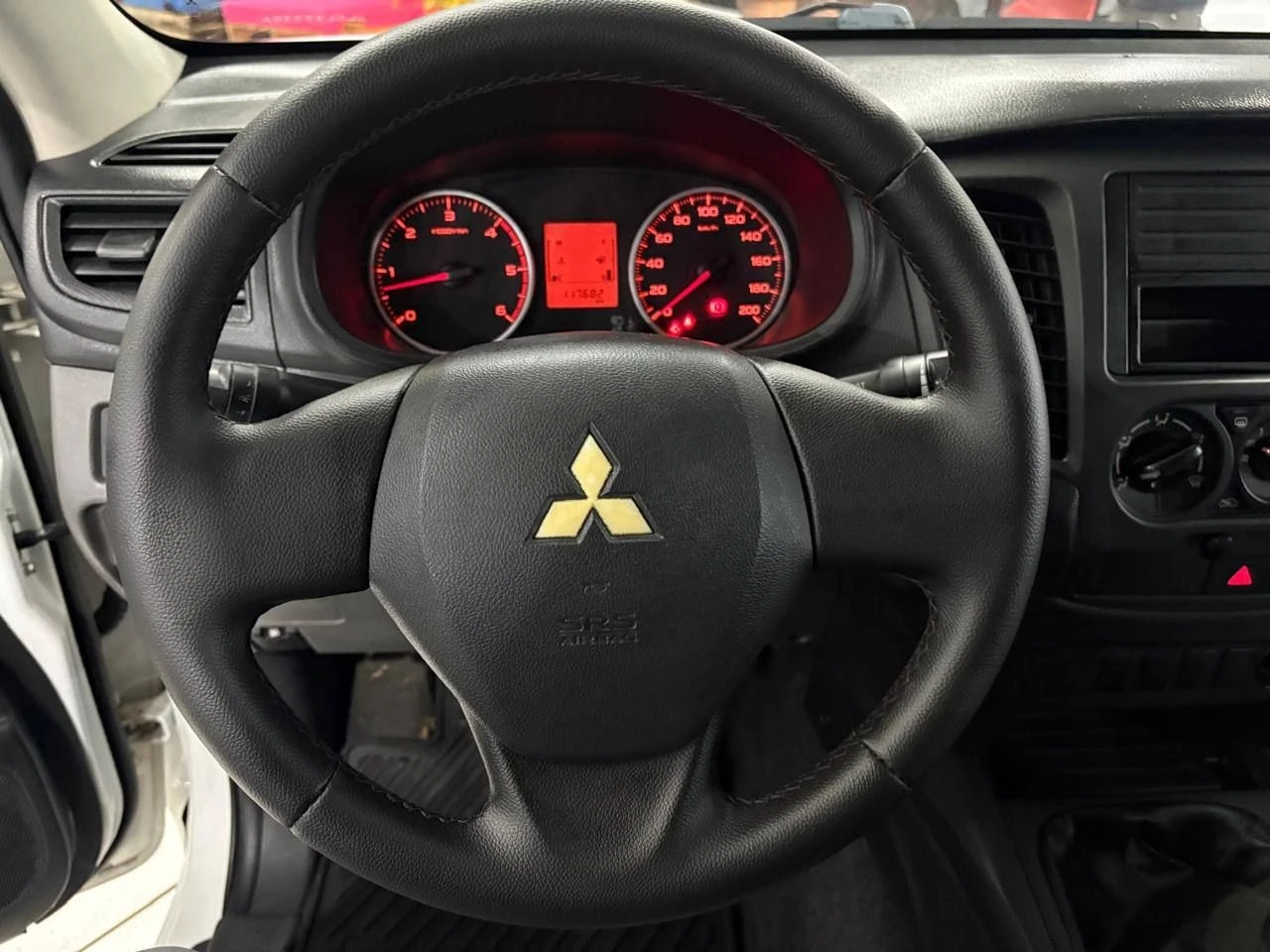 MITSUBISHI L200 TRITON