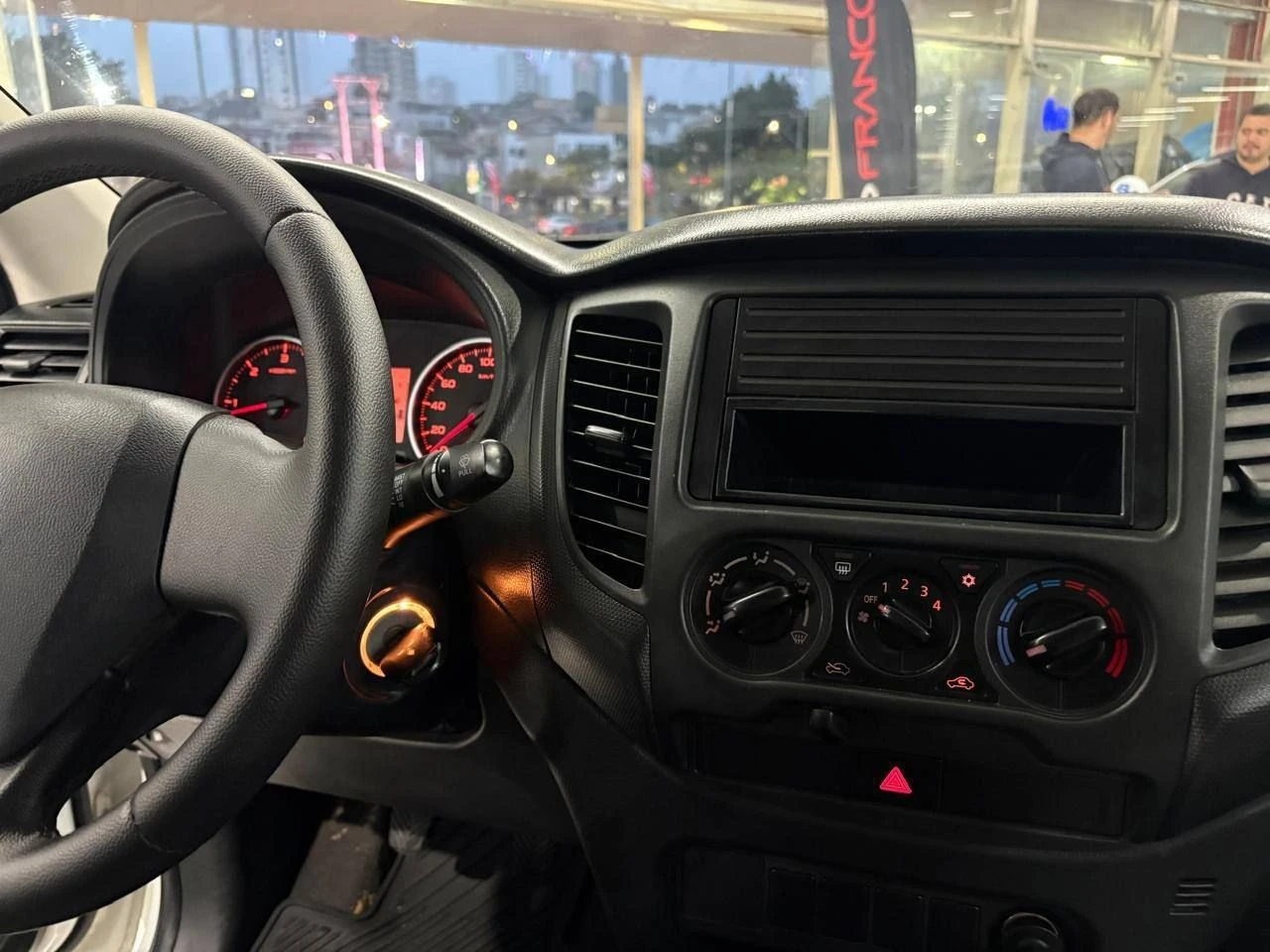 MITSUBISHI L200 TRITON