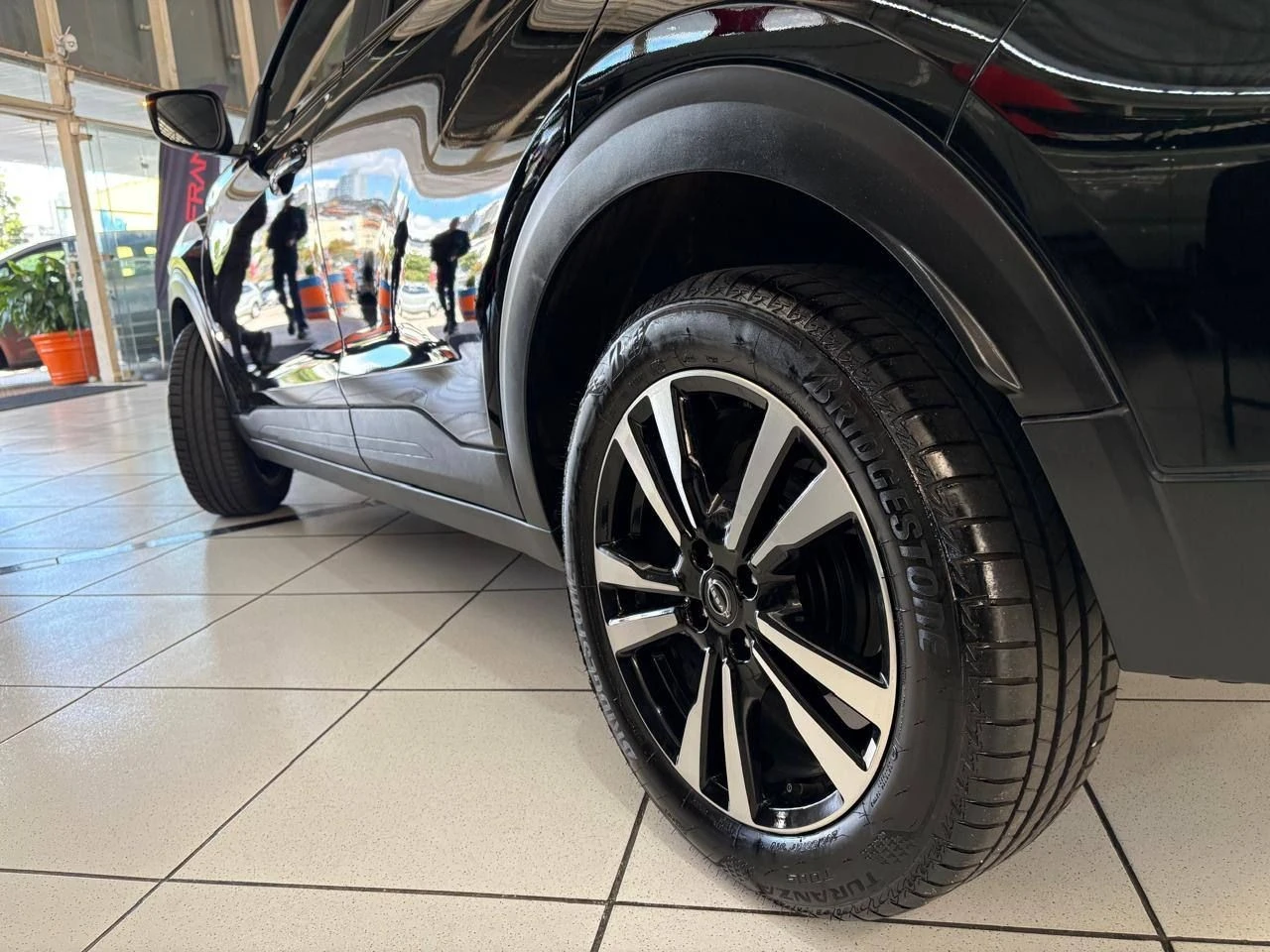 NISSAN KICKS PLAY
