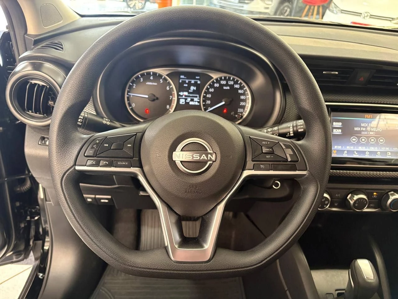 NISSAN KICKS PLAY
