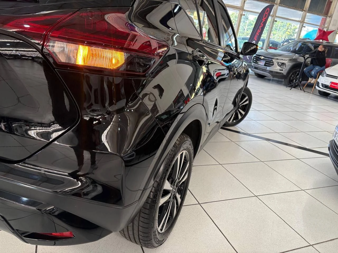 NISSAN KICKS PLAY