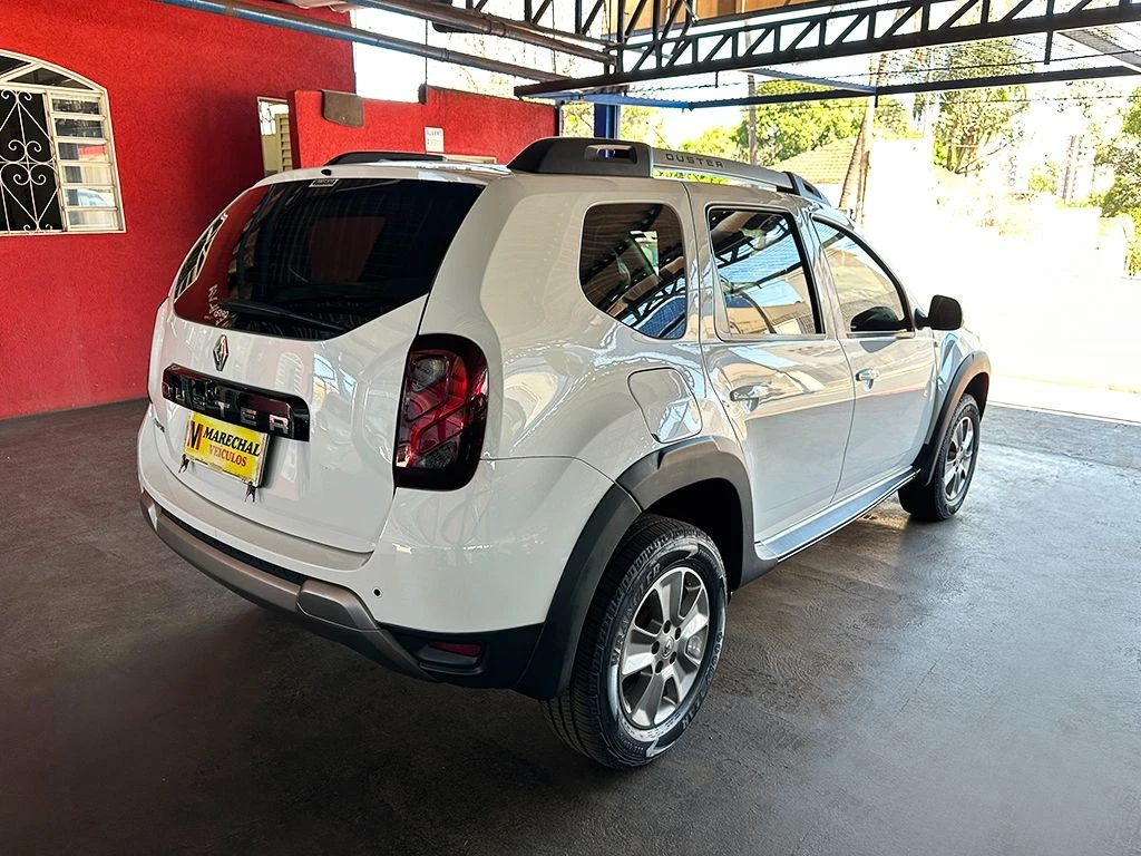 RENAULT DUSTER