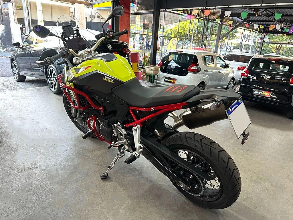 BMW F 900 GS PLUS