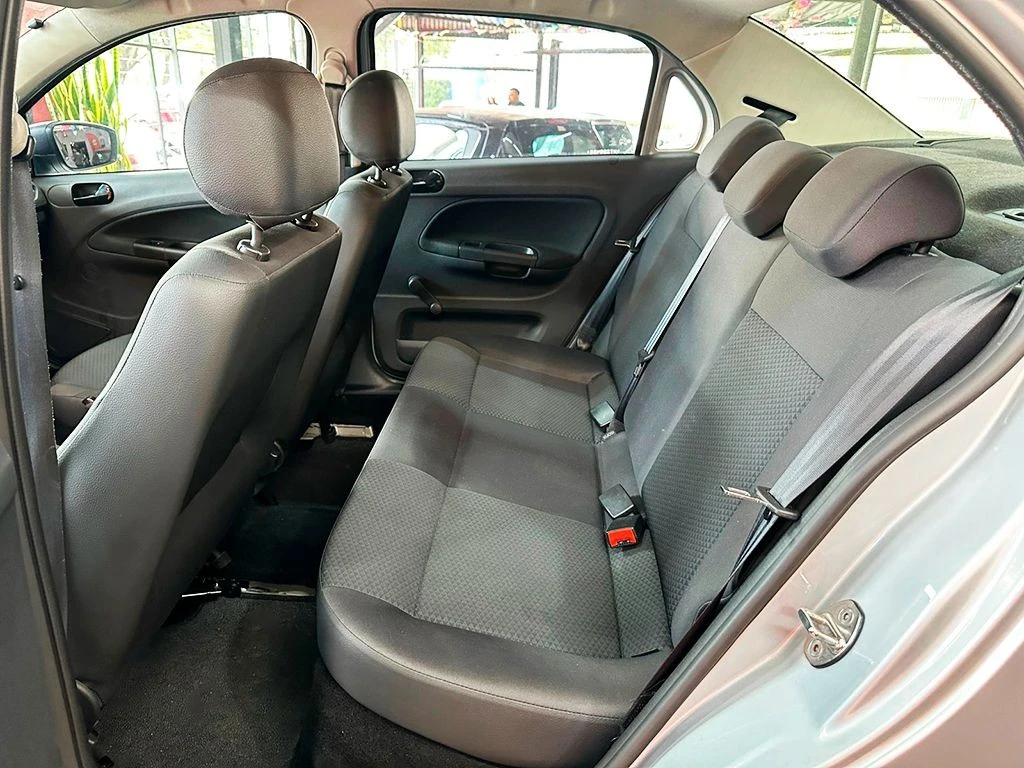 VOLKSWAGEN VOYAGE
