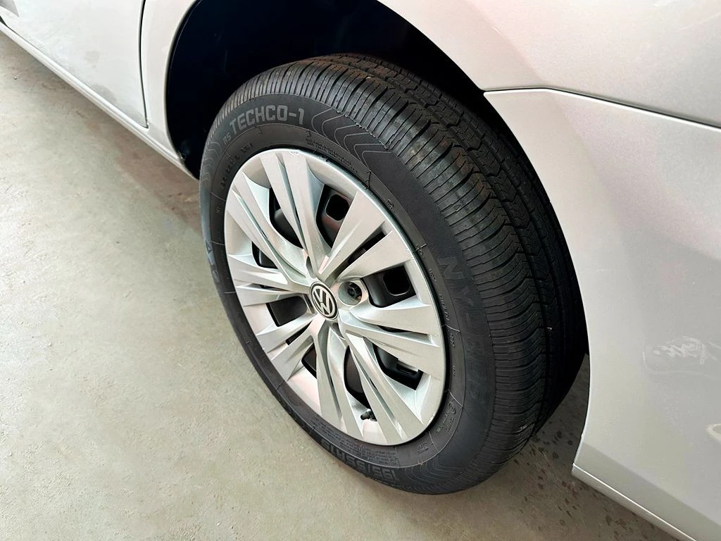 VOLKSWAGEN VOYAGE