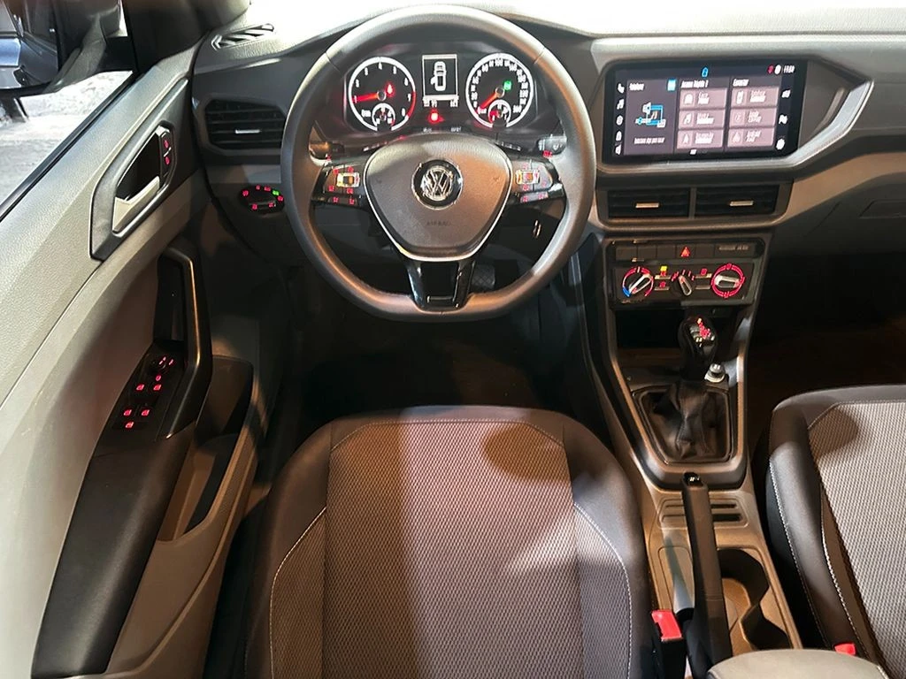 VOLKSWAGEN T-CROSS