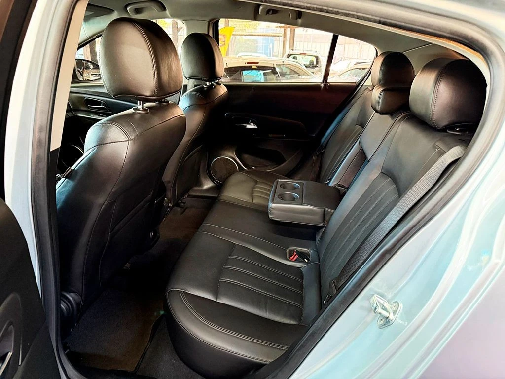 CHEVROLET CRUZE