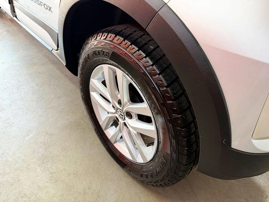 VOLKSWAGEN CROSSFOX