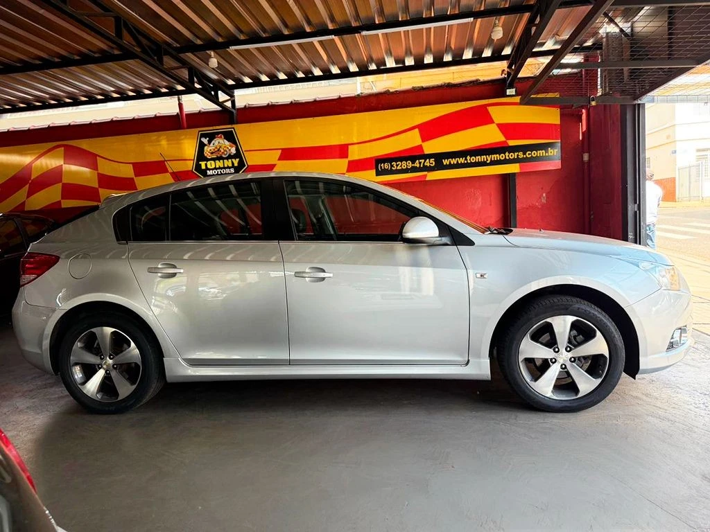 CHEVROLET CRUZE