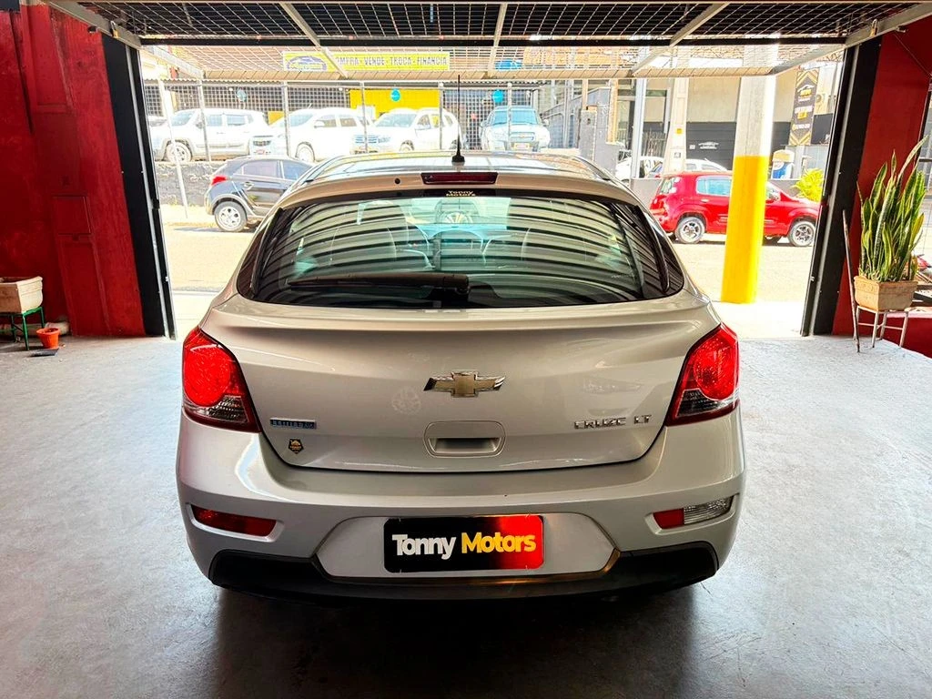 CHEVROLET CRUZE