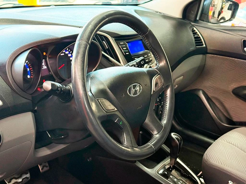 HYUNDAI HB20X