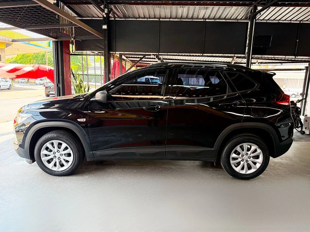 CHEVROLET TRACKER