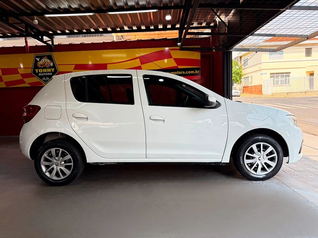 RENAULT SANDERO