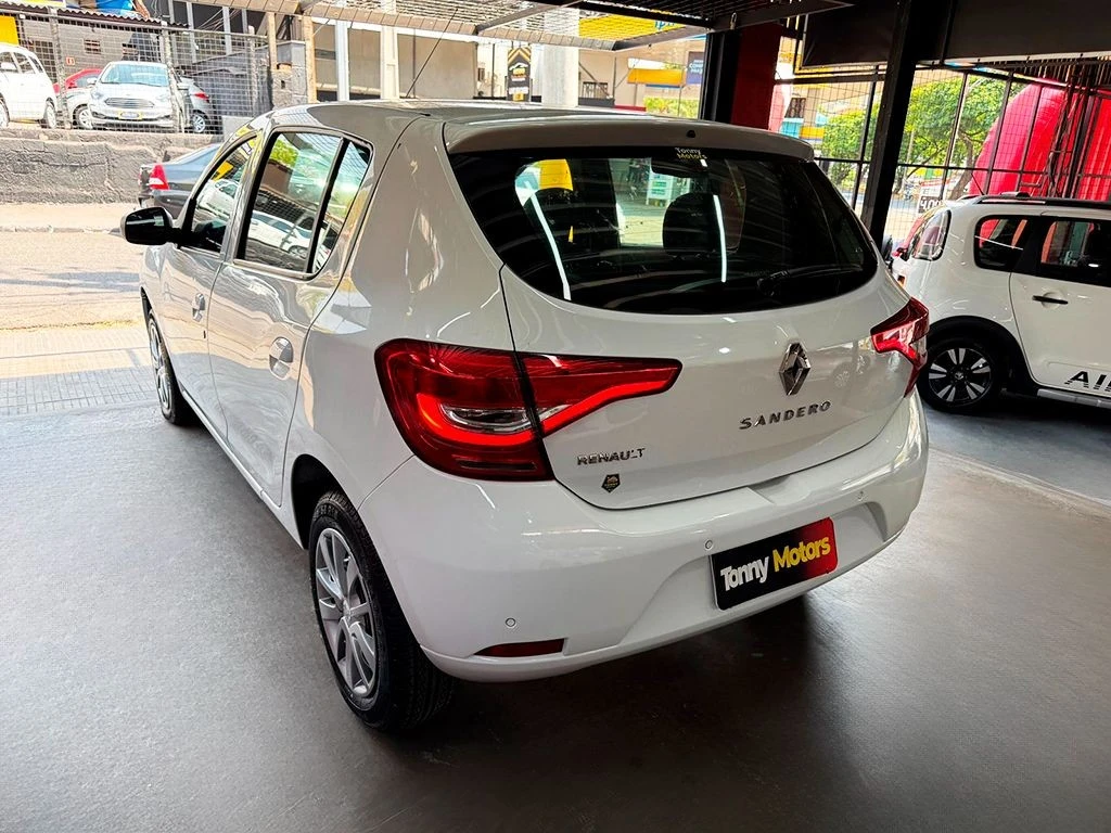 RENAULT SANDERO