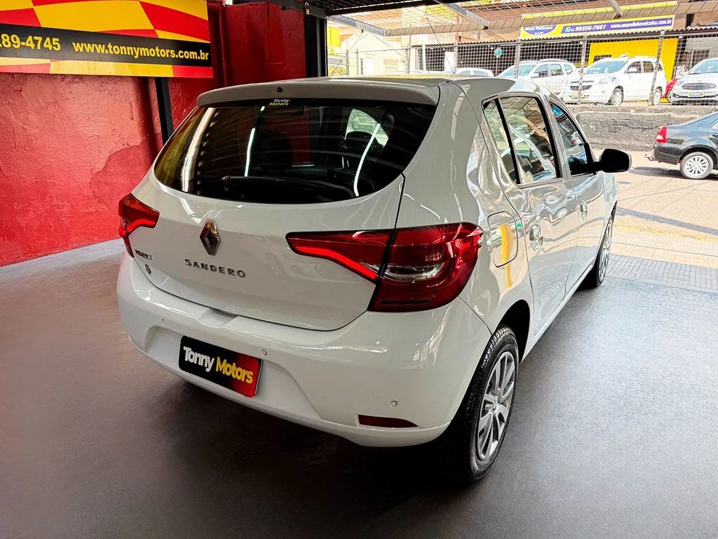 RENAULT SANDERO