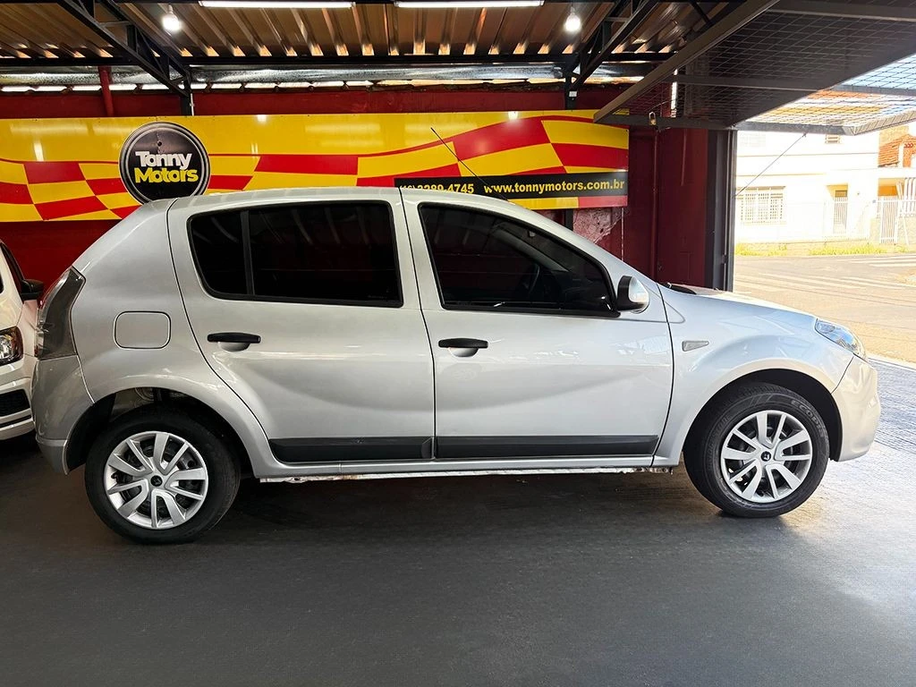 RENAULT SANDERO