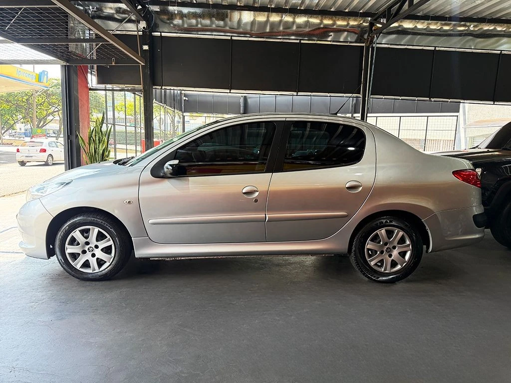 PEUGEOT 207