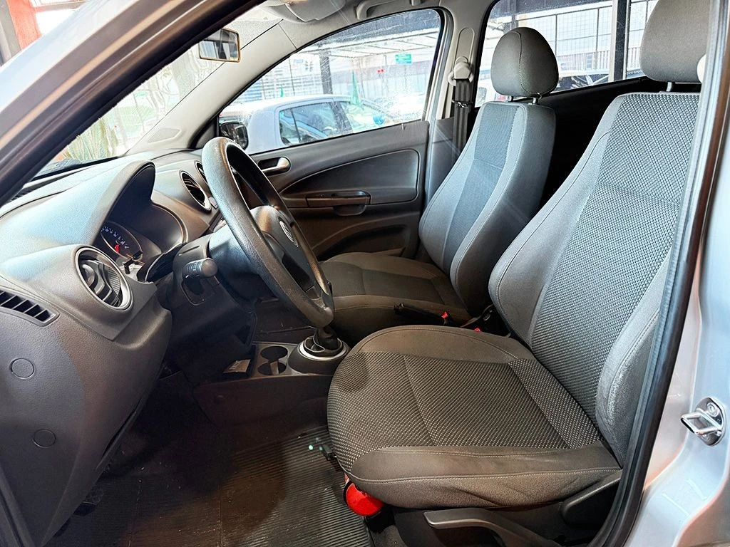 VOLKSWAGEN GOL