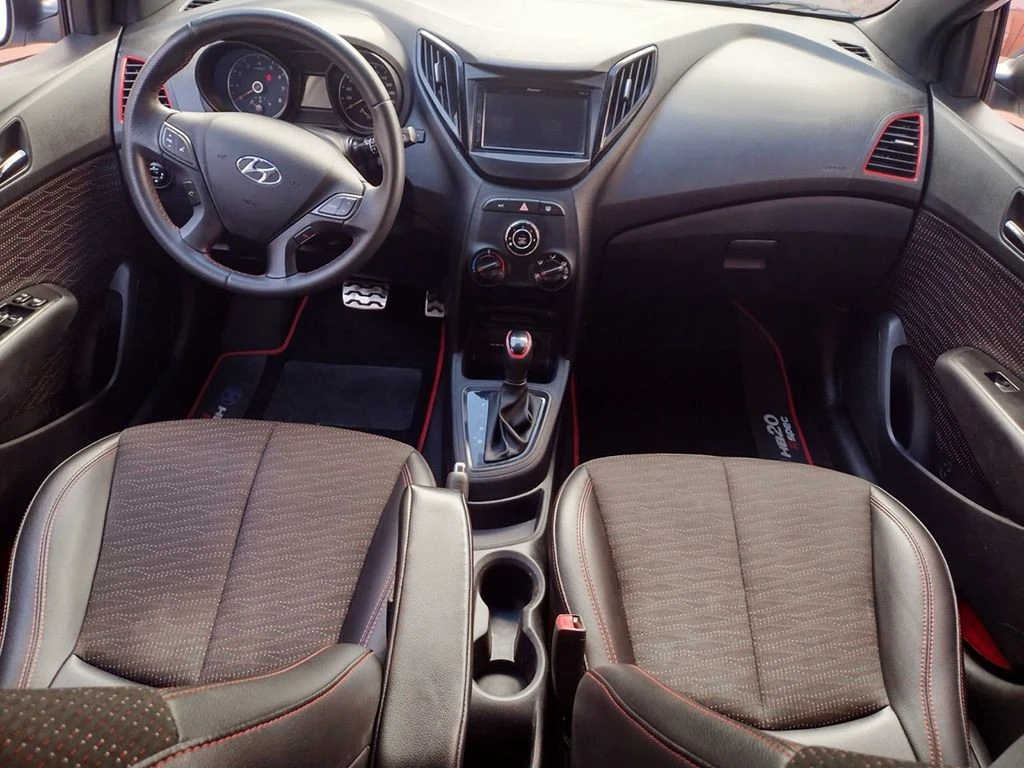 HYUNDAI HB20
