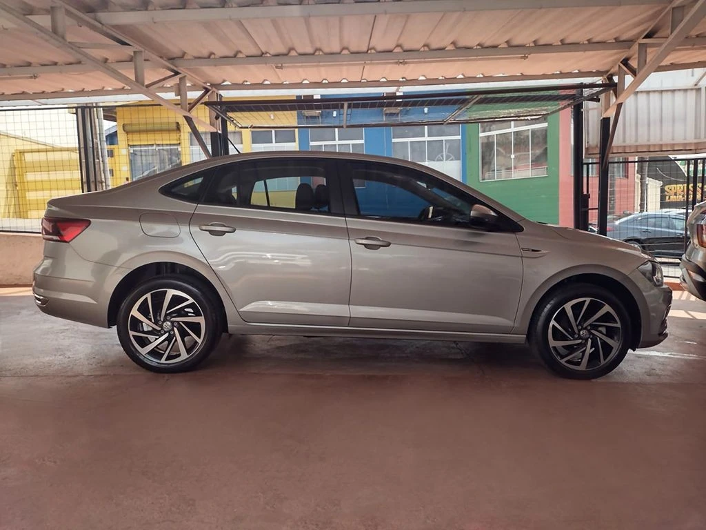 VOLKSWAGEN VIRTUS
