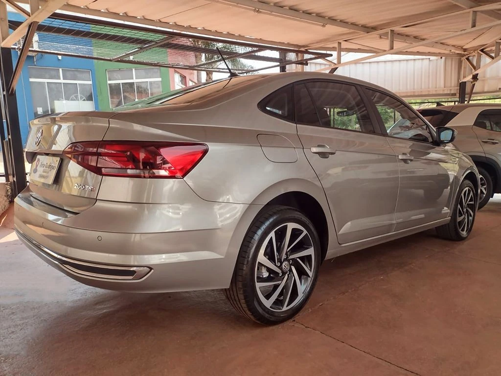 VOLKSWAGEN VIRTUS
