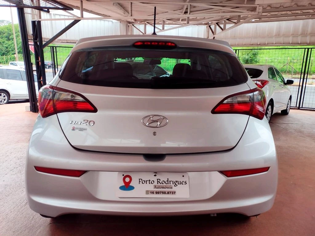 HYUNDAI HB20