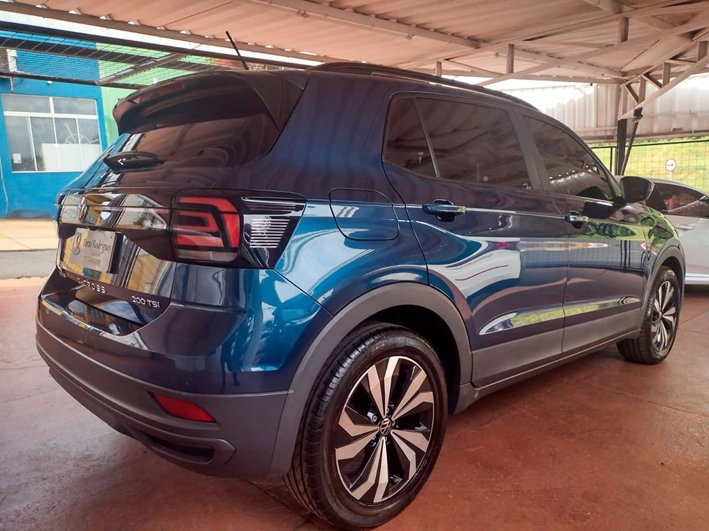VOLKSWAGEN T-CROSS