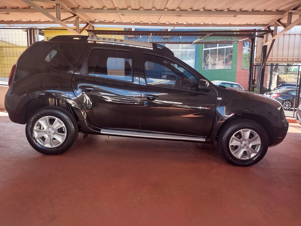 RENAULT DUSTER
