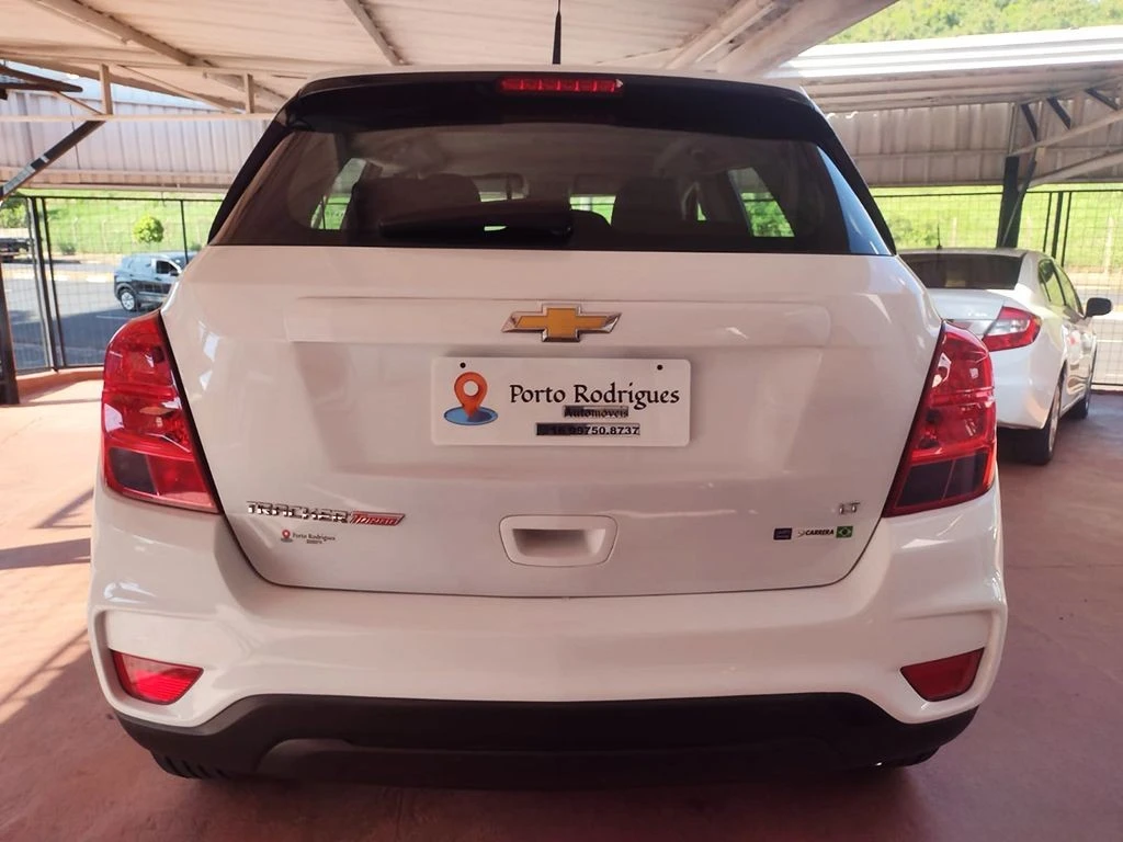 CHEVROLET TRACKER