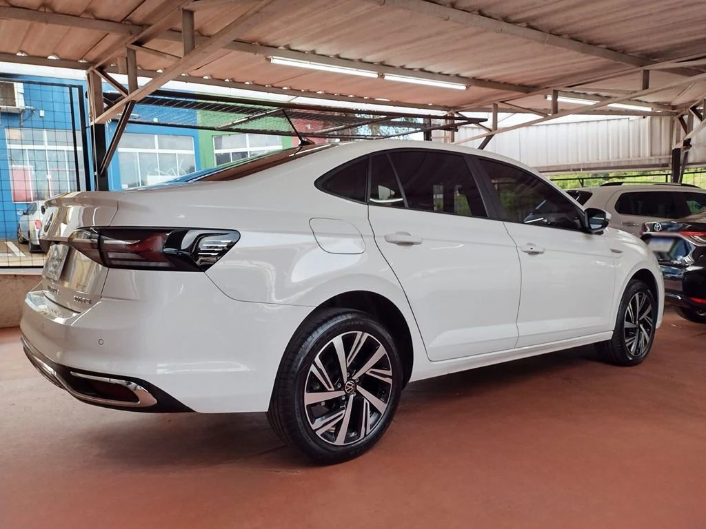 VOLKSWAGEN VIRTUS