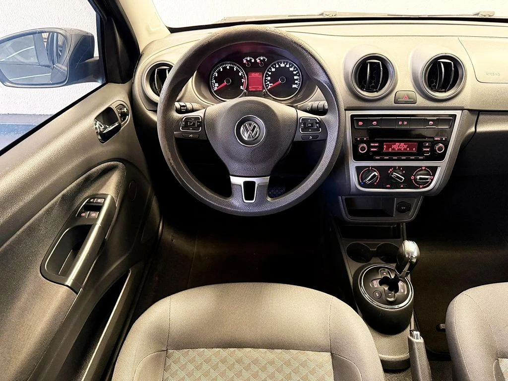 VOLKSWAGEN VOYAGE