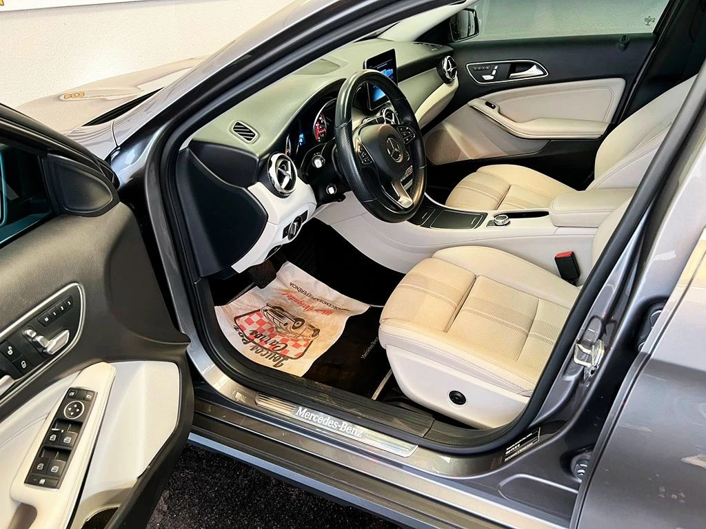 MERCEDES-BENZ GLA 200