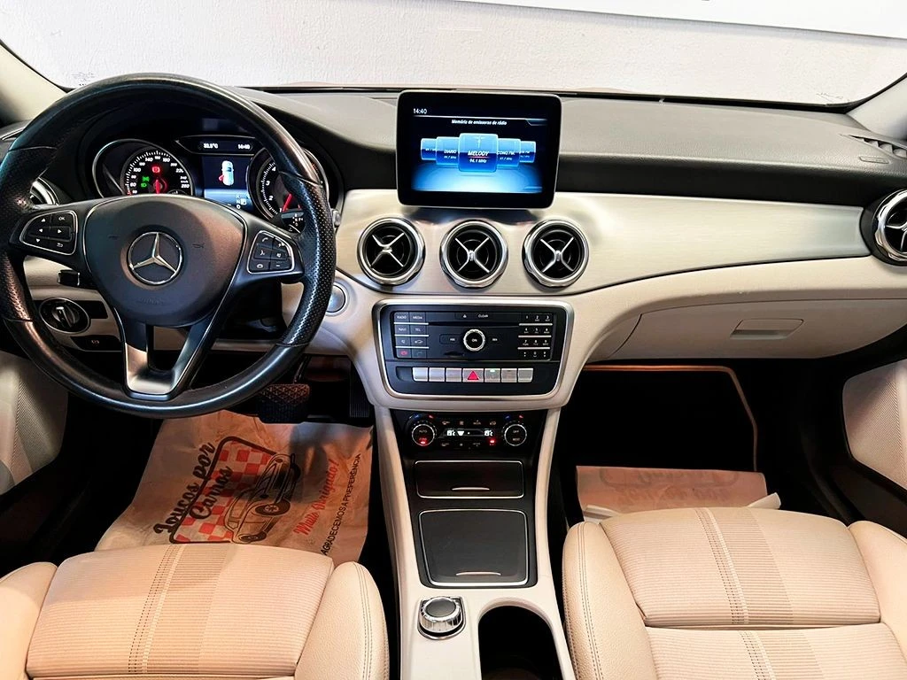 MERCEDES-BENZ GLA 200