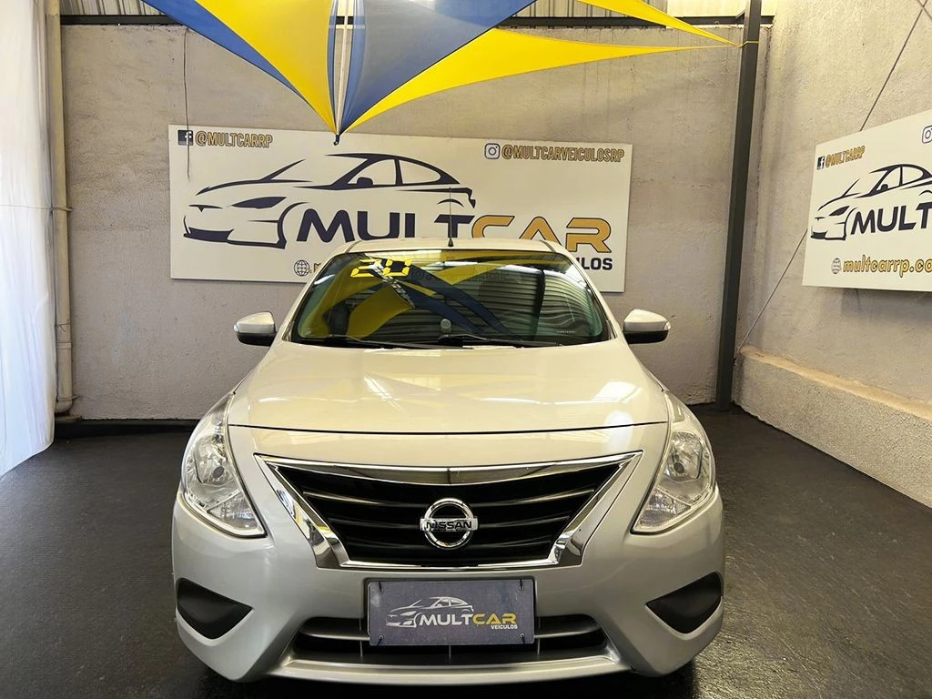 NISSAN VERSA