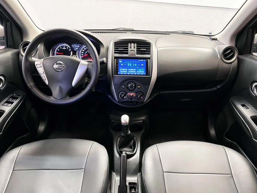 NISSAN VERSA