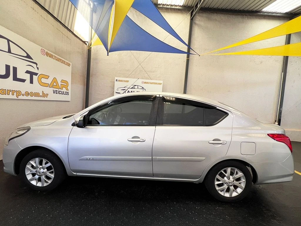 NISSAN VERSA