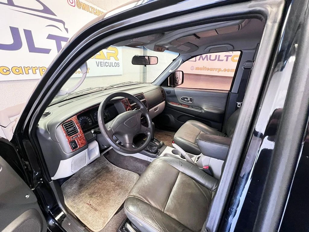 MITSUBISHI PAJERO SPORT