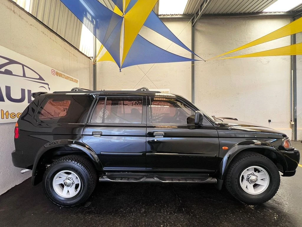 MITSUBISHI PAJERO SPORT