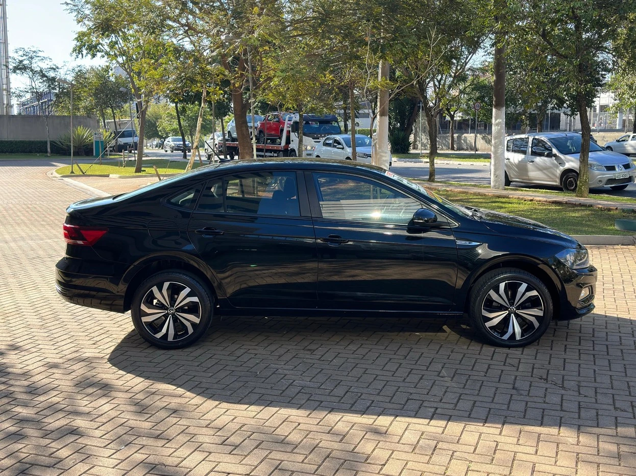 VOLKSWAGEN VIRTUS